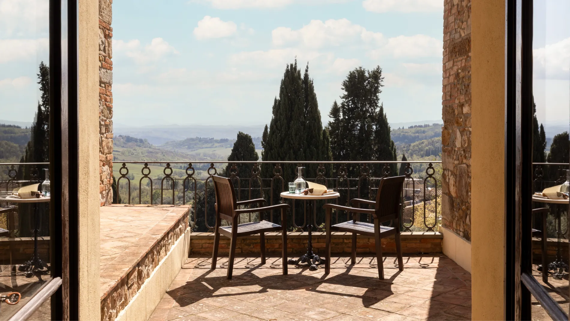 Panoramic terrace overlooking the Chianti hills, perfect for relaxing moments in Tuscany - Villa San Filippo, BZAR hotels in Tuscany