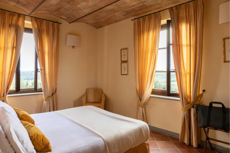 Suite with bright double bedroom and panoramic windows over Tuscan countryside in Barberino Tavarnelle - Villa San Filippo, BZAR hotels in Tuscany